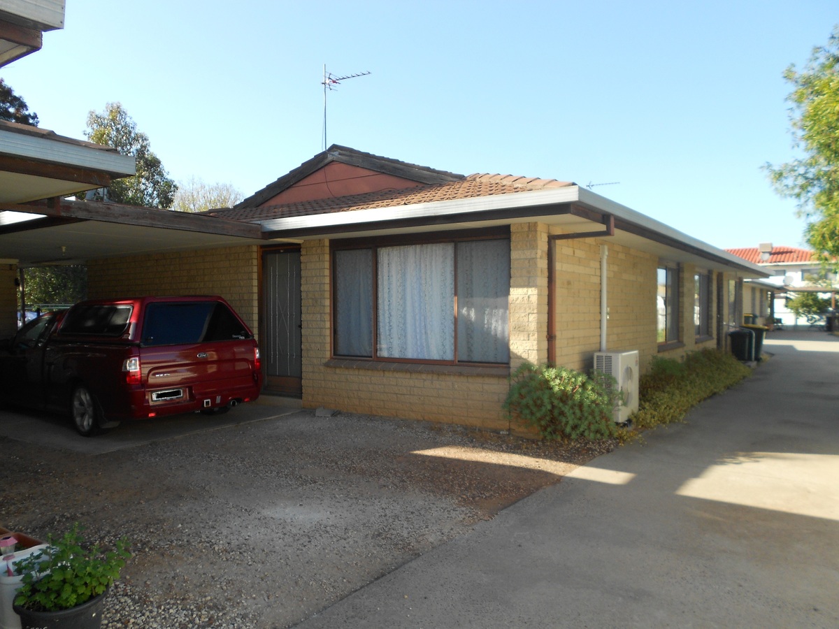 3 / 42 Williams Road, Horsham