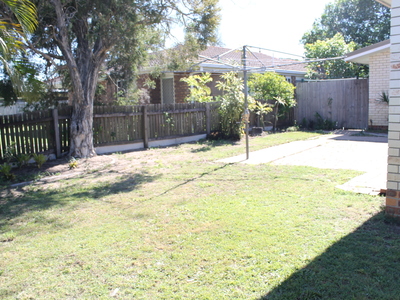 2 / 38 William St, Urangan