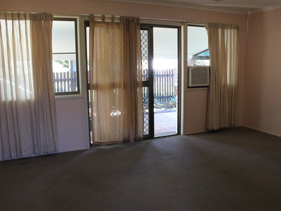 2 / 38 William St, Urangan