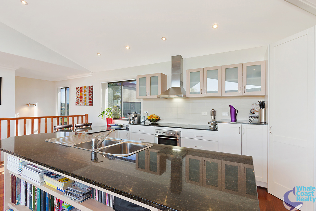 128a Noble Parade, Dalmeny