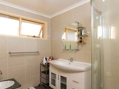 15 Hyssop Drive, Hallam