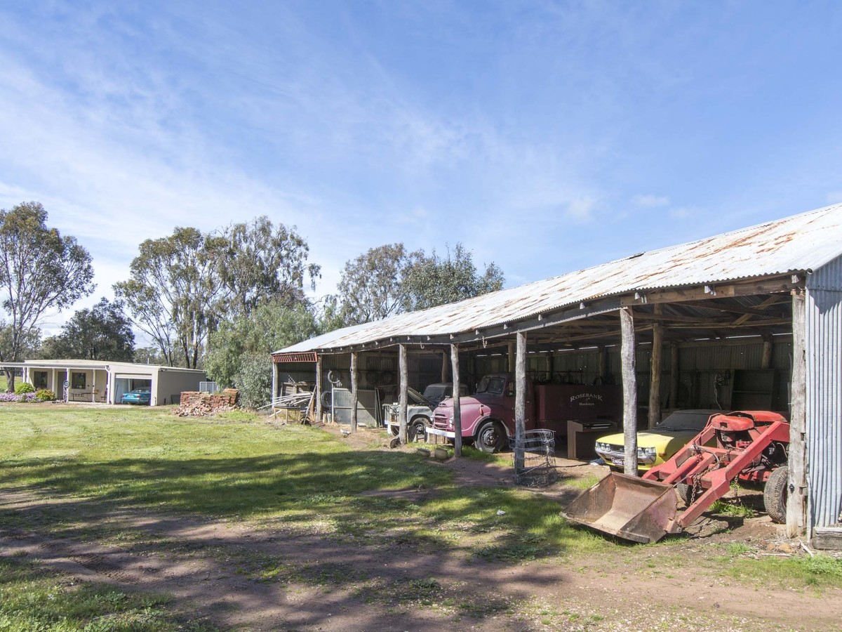 1704 Henty Highway, Mockinya