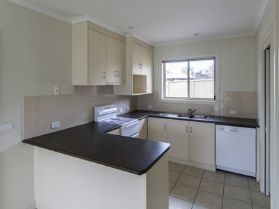 01 / 16 Palk Street, Horsham