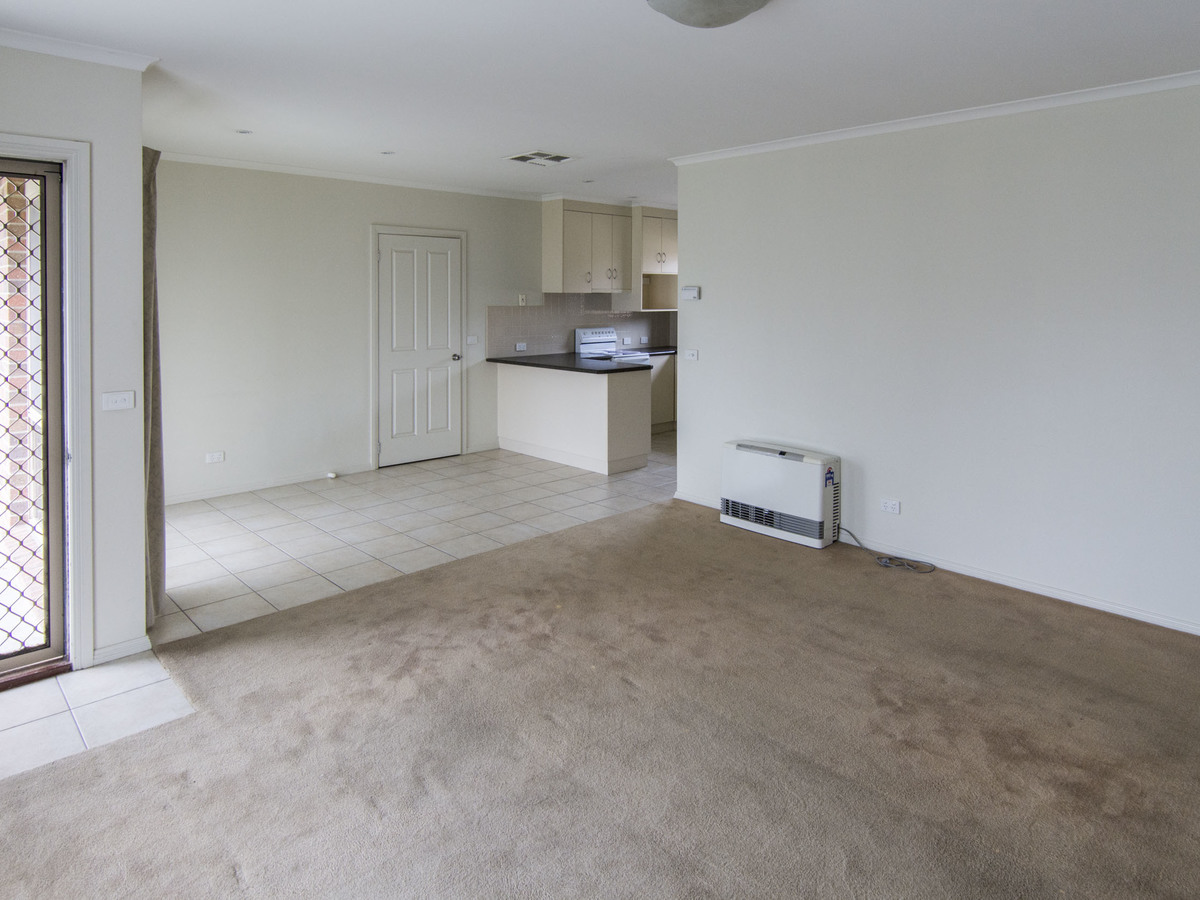 01 / 16 Palk Street, Horsham