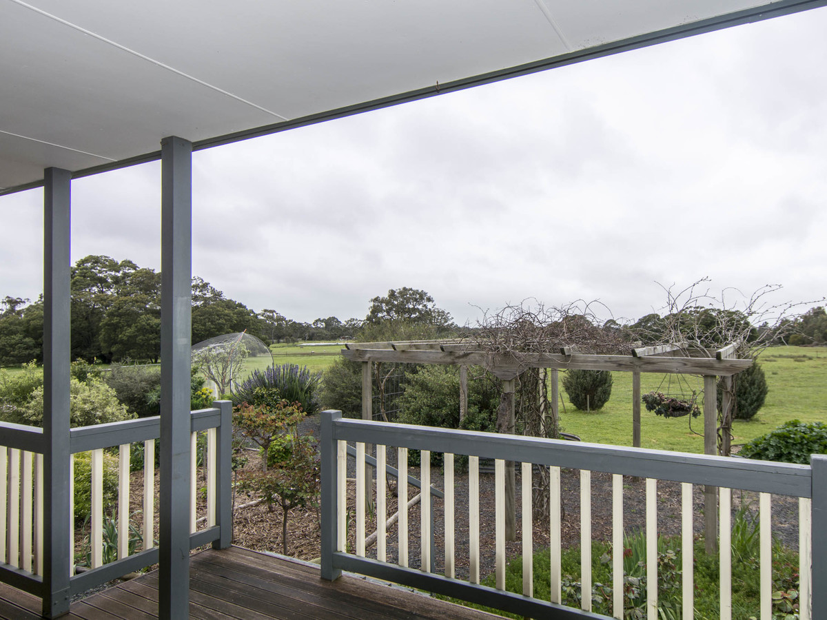 5383 Coleraine-Edenhope Road, Harrow
