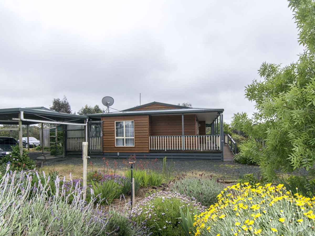 5383 Coleraine-Edenhope Road, Harrow