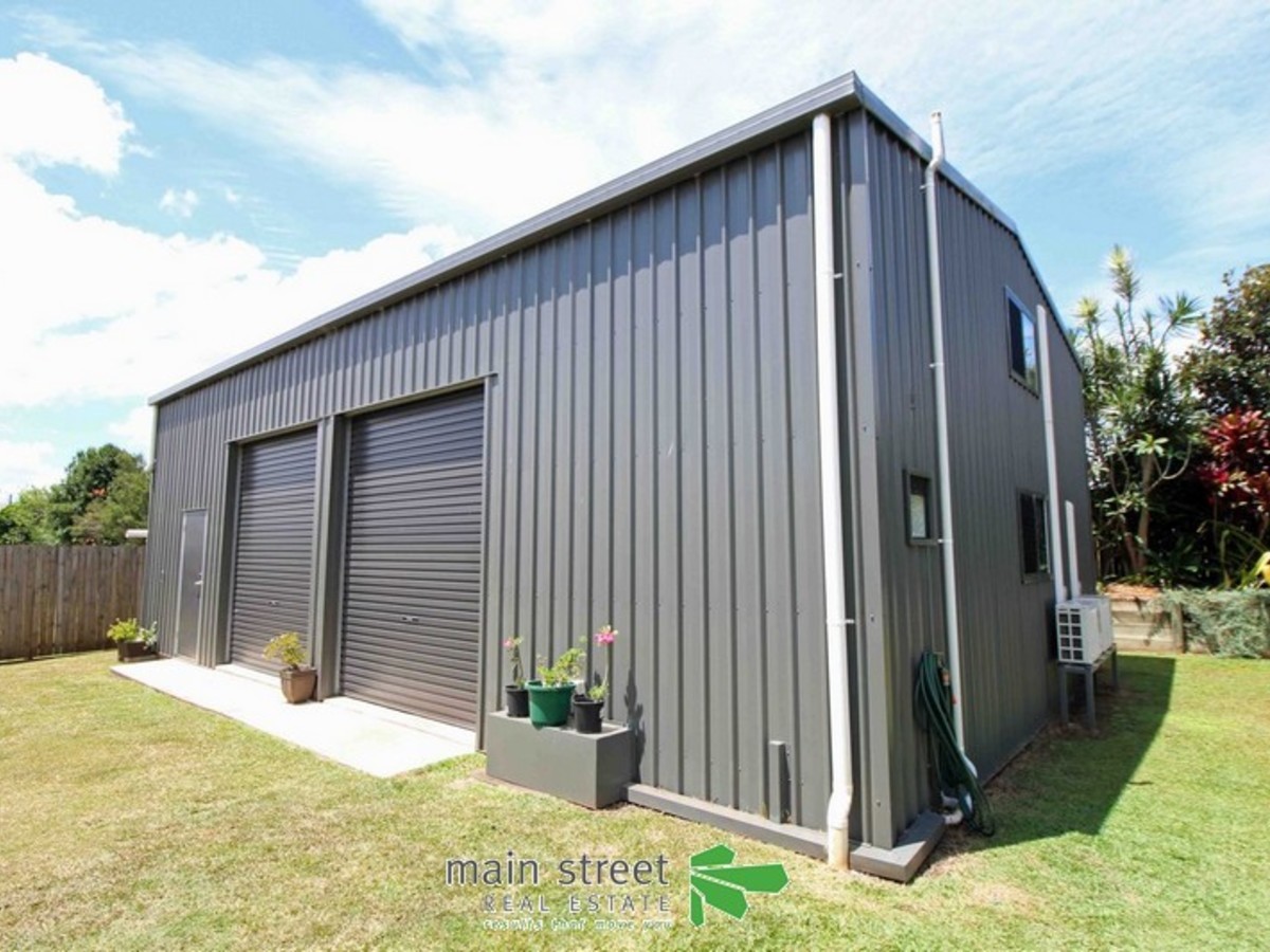 50 Danzer Drive, Atherton