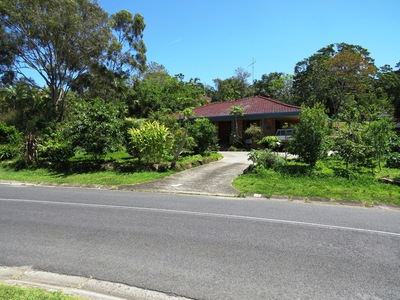 33 Coomburra Crescent, Ocean Shores