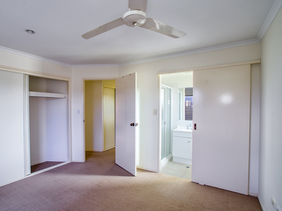 90 Caddy Avenue, Urraween