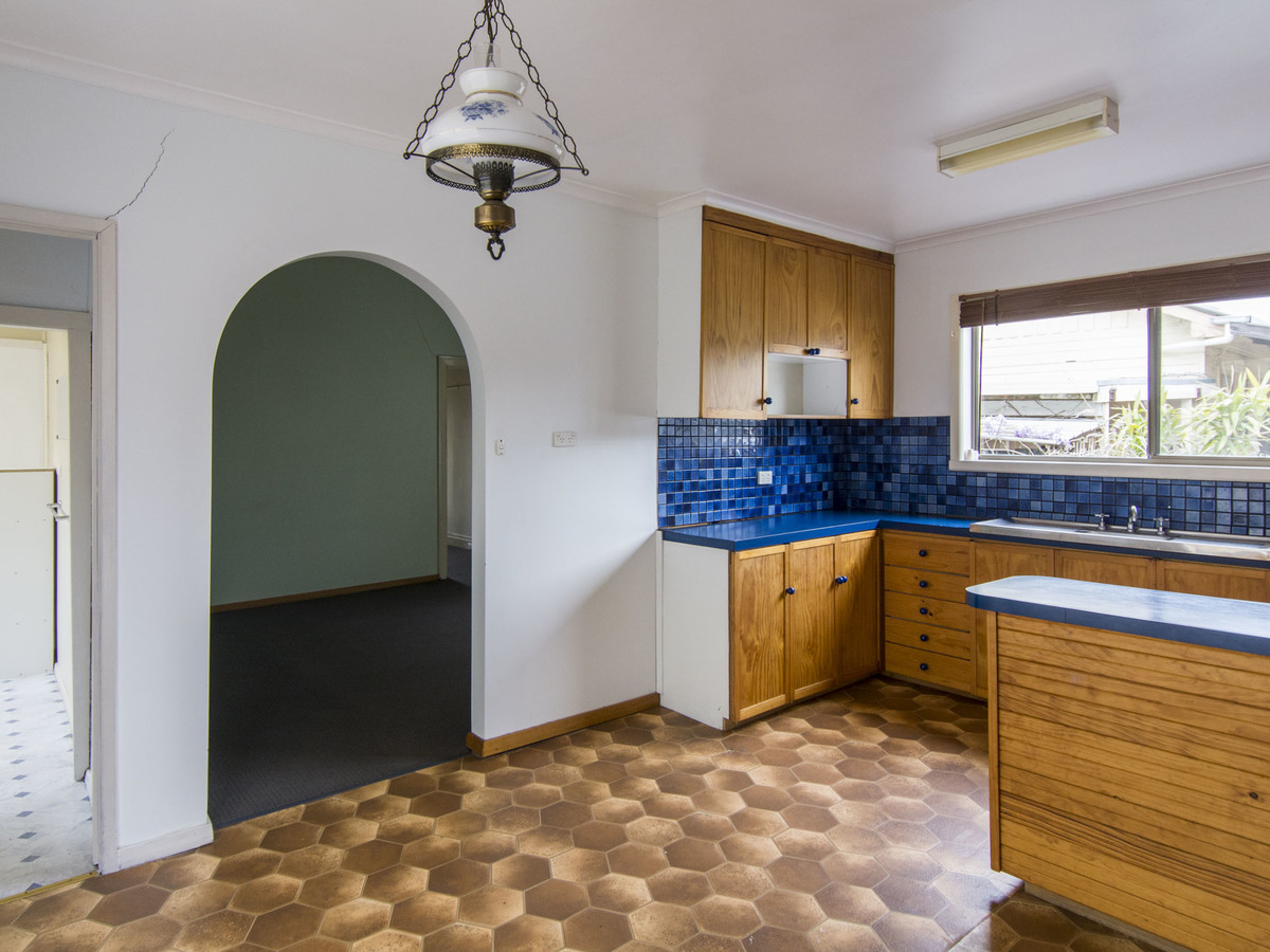 12  George Street, Horsham