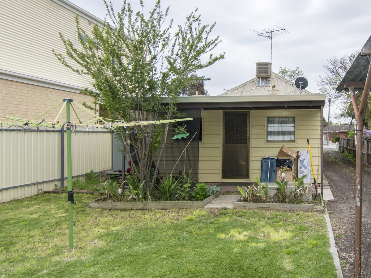 12  George Street, Horsham