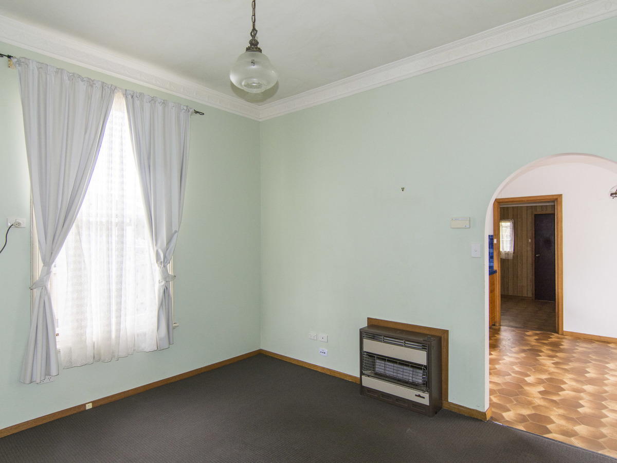 12  George Street, Horsham