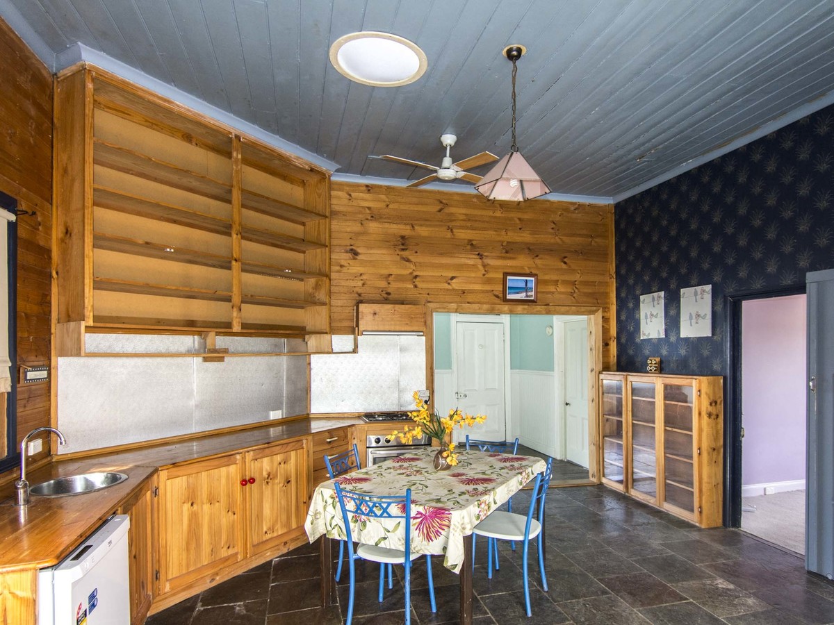 24 Millar Street, Horsham