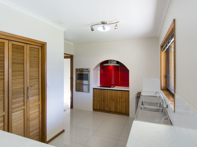 8 Tydeman Street, Horsham