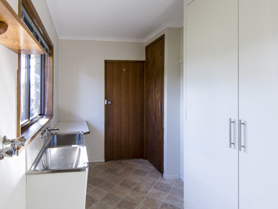 8 Tydeman Street, Horsham