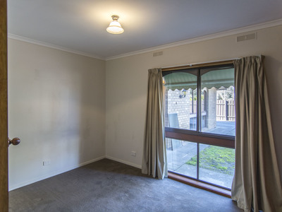 8 Tydeman Street, Horsham