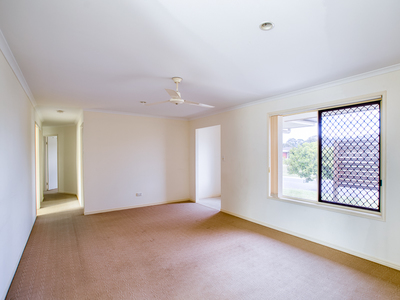 90 Caddy Avenue, Urraween