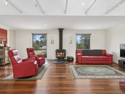 4 King Street, Mount Macedon