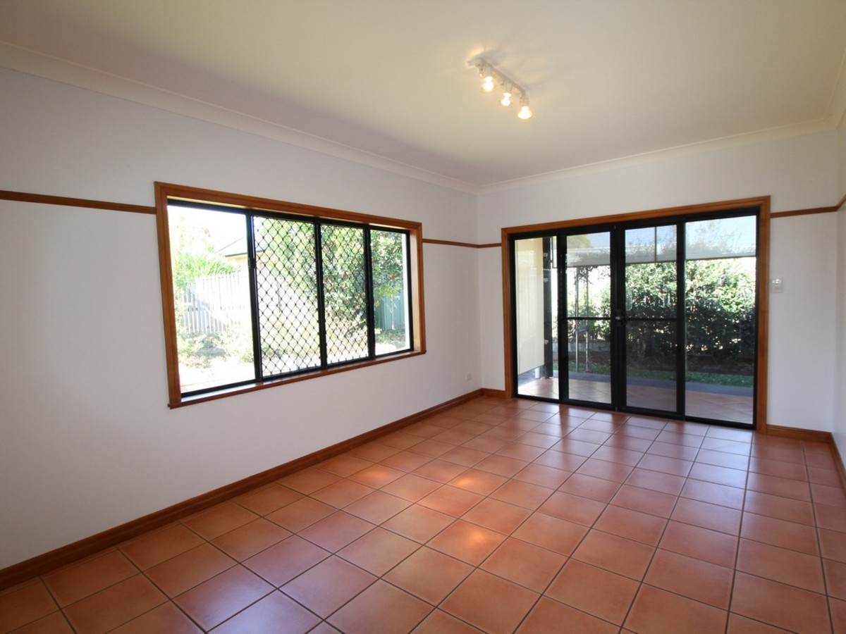 36 Anthony Drive, Atherton
