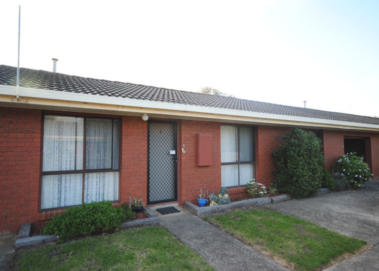 4 / 49 Barkly Street, Portland