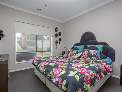 11 Ben Cairn Mews, Pakenham