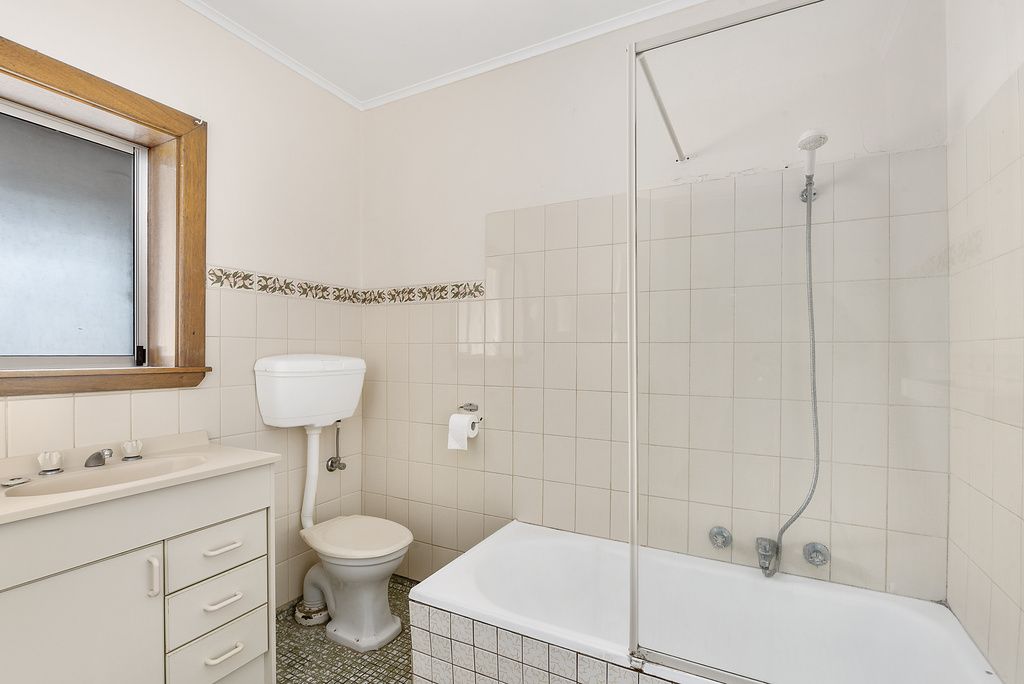 84 Bay Road, Mount Gambier