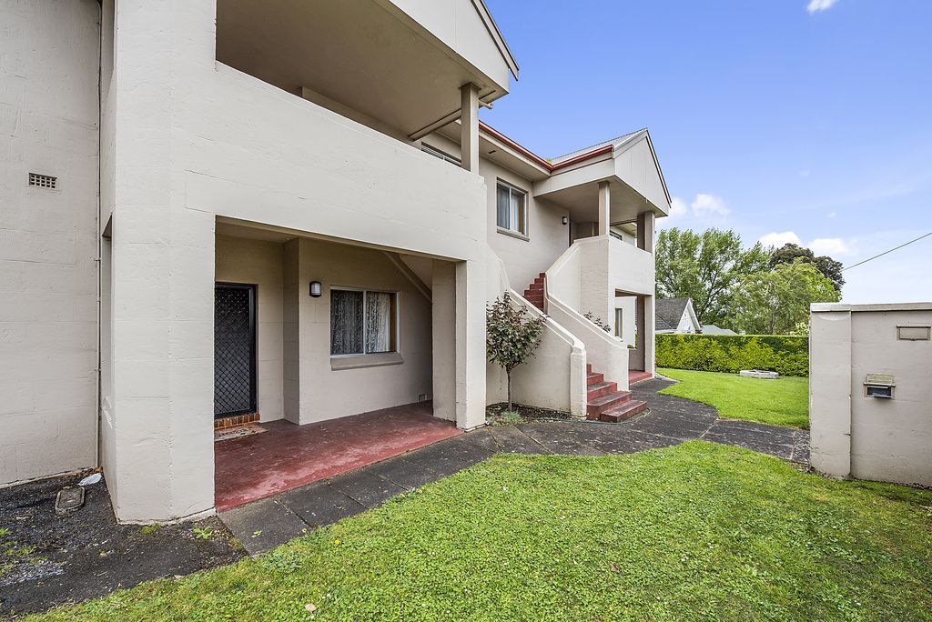 84 Bay Road, Mount Gambier
