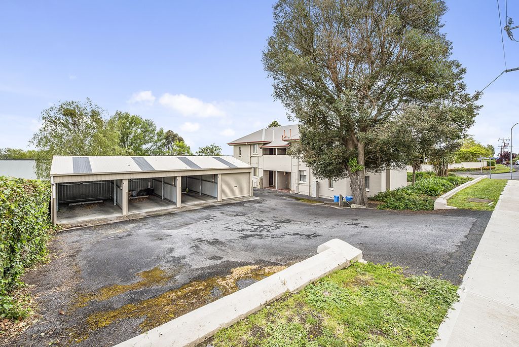 84 Bay Road, Mount Gambier