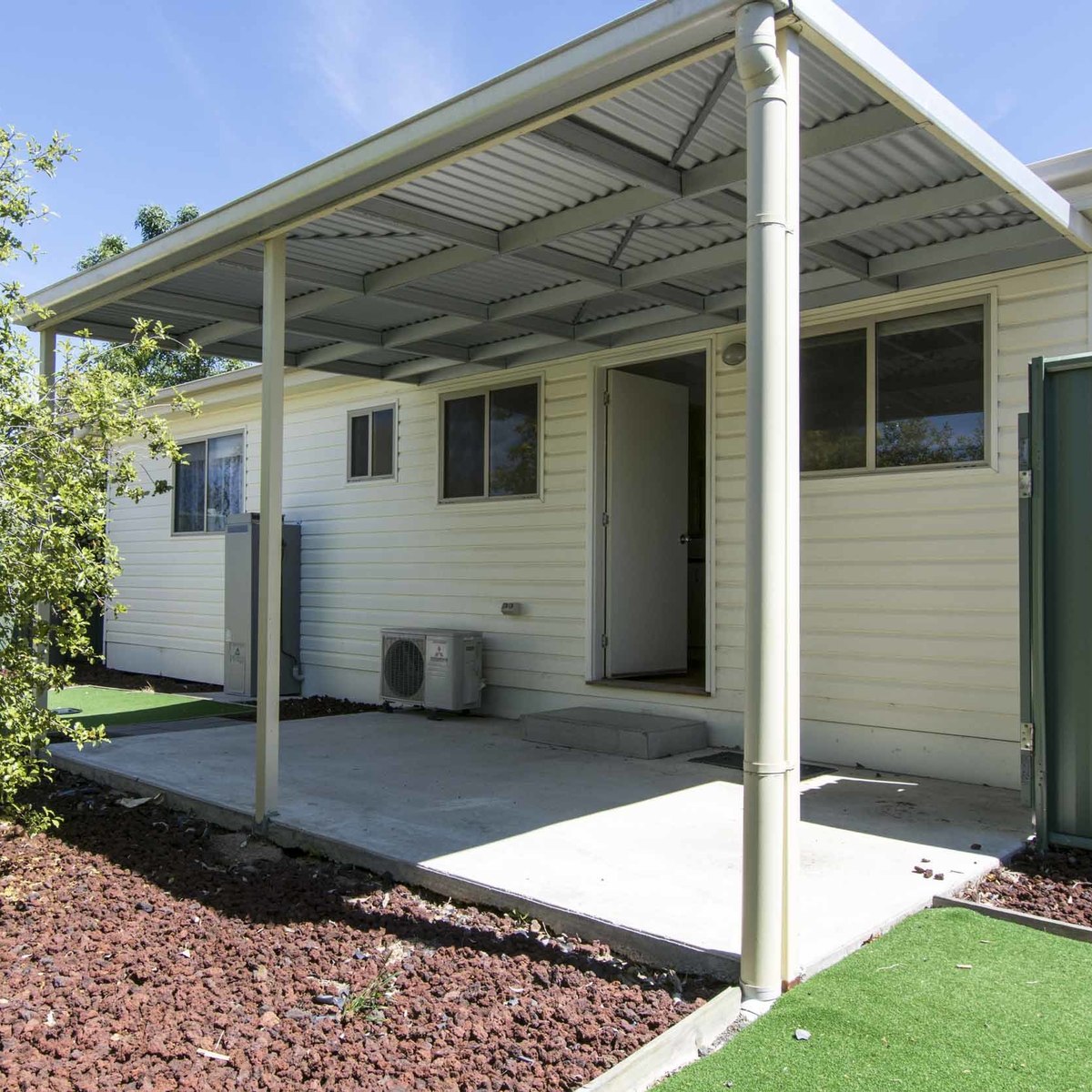 2 / 26 Philip Street, Horsham