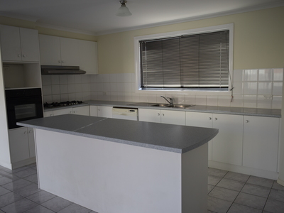 9 Rimes Close, Cranbourne West
