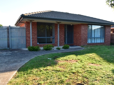 9 Rimes Close, Cranbourne West