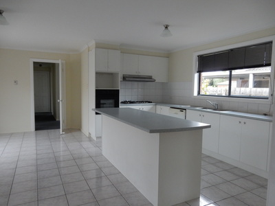 9 Rimes Close, Cranbourne West
