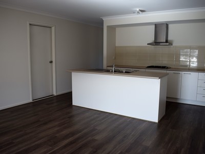32 Yellow Robin Circuit, Cranbourne East