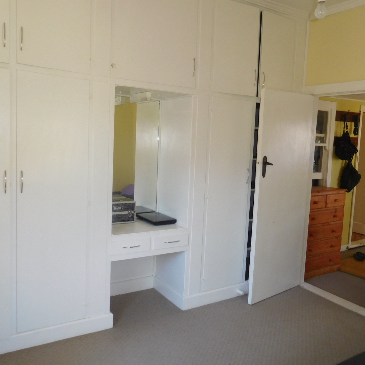 27 Stewart Street, Horsham