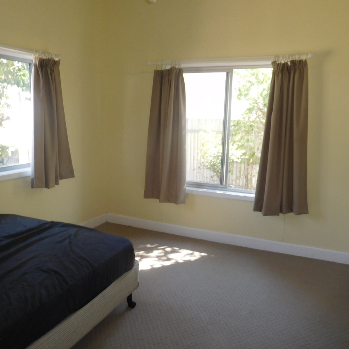 27 Stewart Street, Horsham