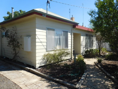 27 Stewart Street, Horsham
