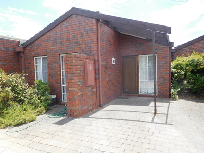 2 / 33 Dooen Road, Horsham