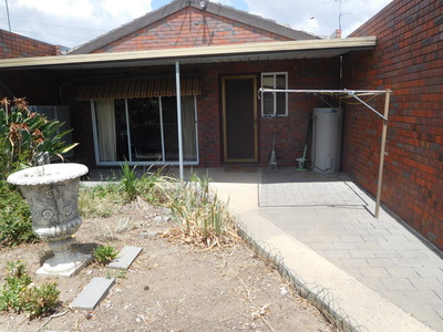 2 / 33 Dooen Road, Horsham