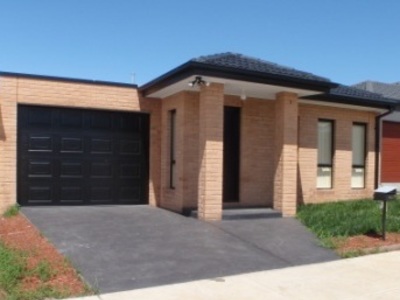 8 Karlson Way, Cranbourne North