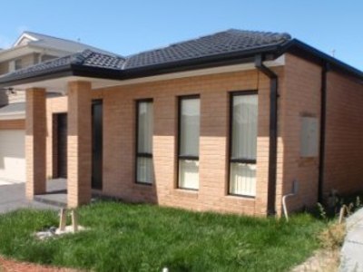 8 Karlson Way, Cranbourne North