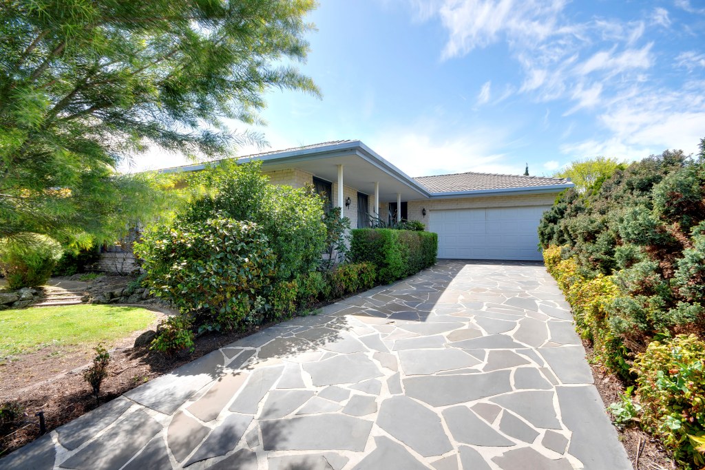 112114 Bridle Road, Morwell Rennie Property Sales
