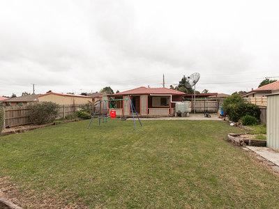 57 Meredith Crescent, Hampton Park