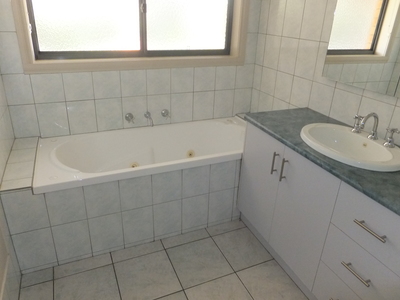 4 Polwarth Place, Shepparton