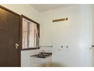 9 Queen Street, Horsham