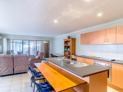 40 / 1 Ibis Boulevard, Eli Waters