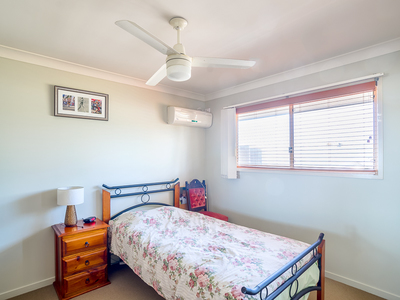 40 / 1 Ibis Boulevard, Eli Waters
