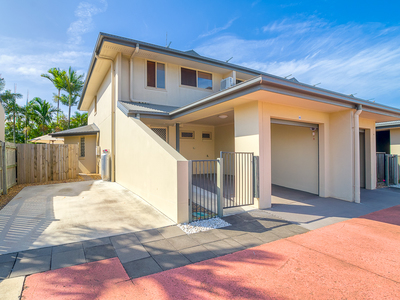 40 / 1 Ibis Boulevard, Eli Waters