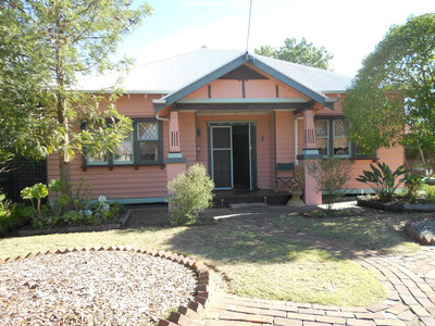 4 Edward Street, Horsham