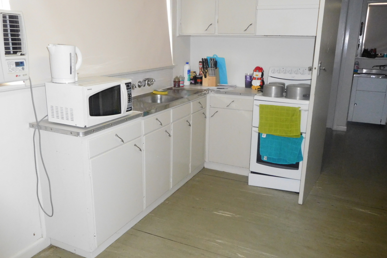 2 / 9 Burgess Street, Horsham