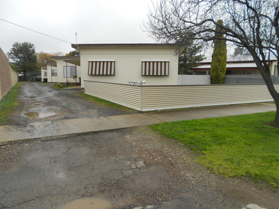 2 / 9 Burgess Street, Horsham